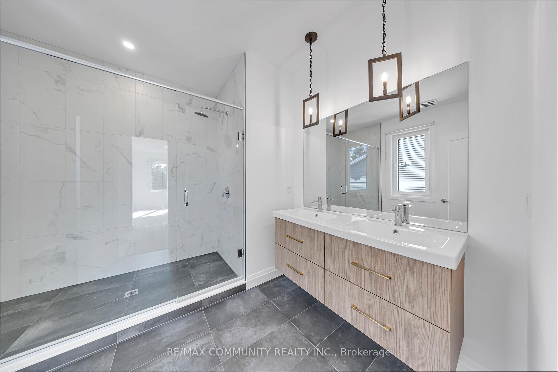 Photo 23 of 14 Alexander Circle, Strathroy-Caradoc, Caradoc — HOMEH