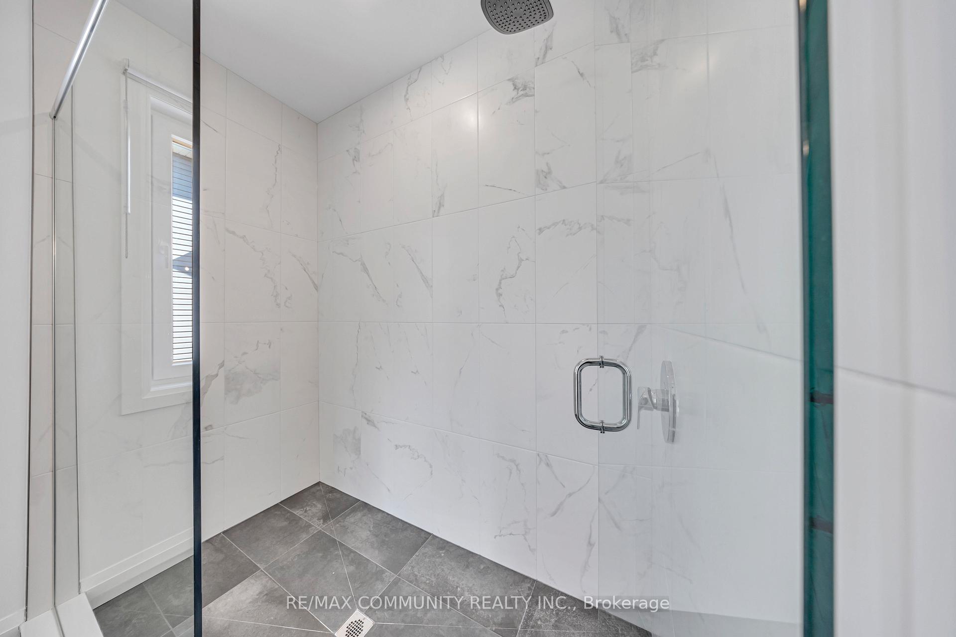 Photo 24 of 14 Alexander Circle, Strathroy-Caradoc, Caradoc — HOMEH