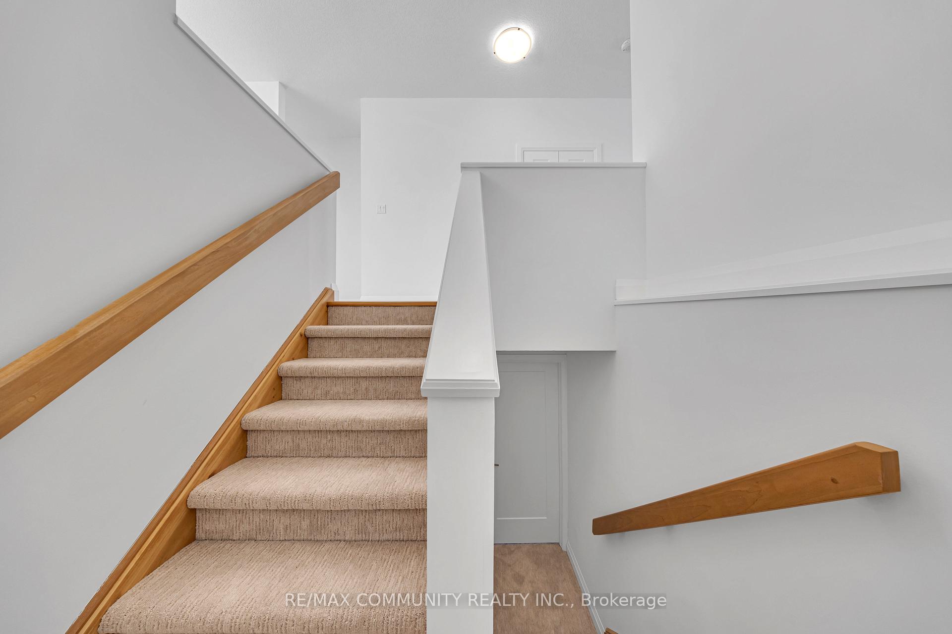 Photo 25 of 14 Alexander Circle, Strathroy-Caradoc, Caradoc — HOMEH