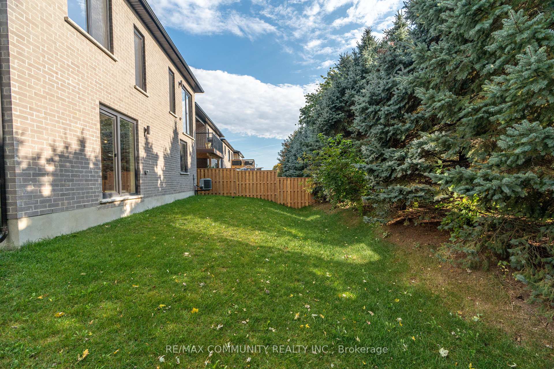 Photo 29 of 14 Alexander Circle, Strathroy-Caradoc, Caradoc — HOMEH