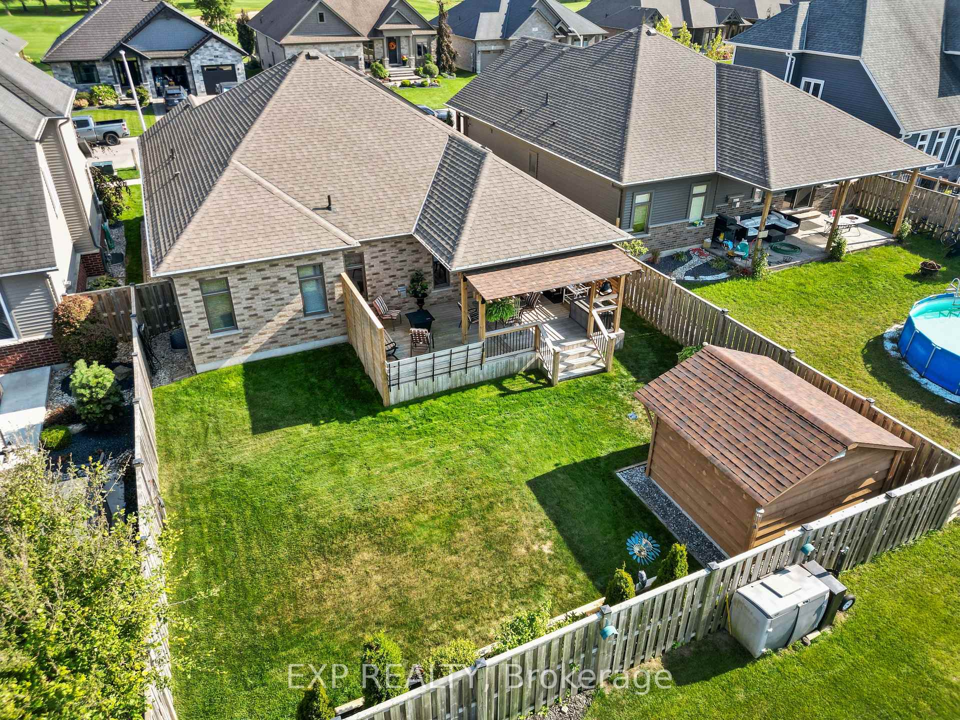 Photo 3 of 46 Collins Way, Strathroy-Caradoc, SE — HOMEH