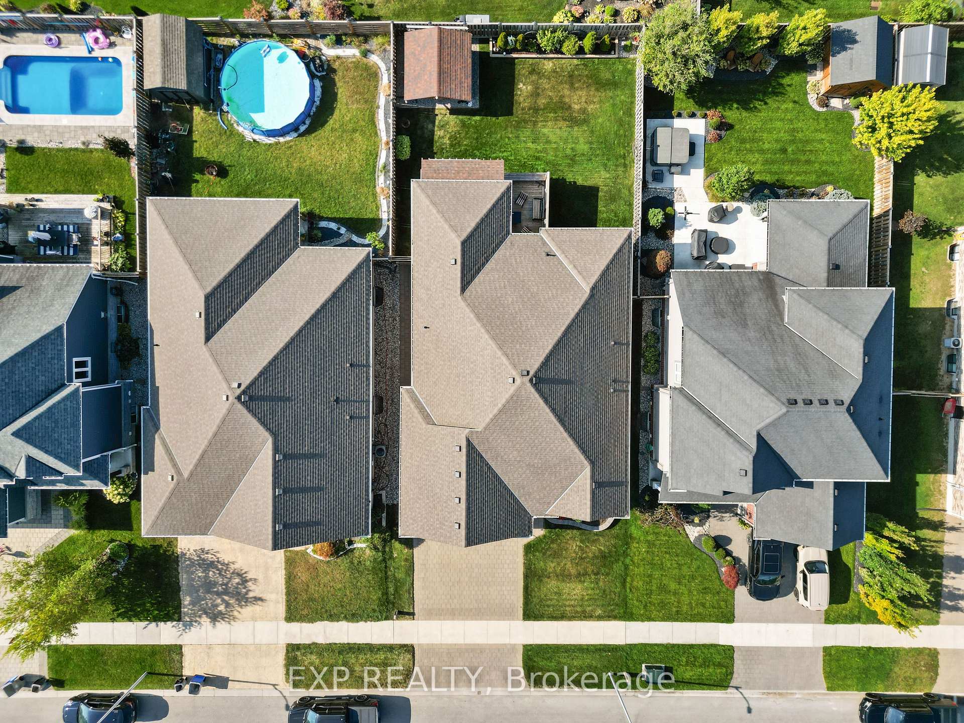 Photo 4 of 46 Collins Way, Strathroy-Caradoc, SE — HOMEH
