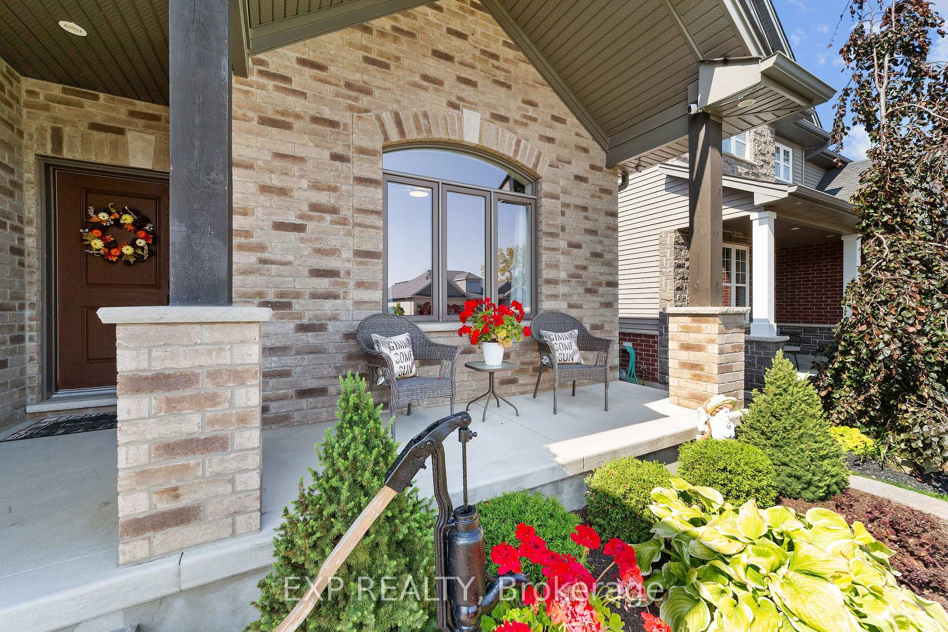 Photo 8 of 46 Collins Way, Strathroy-Caradoc, SE — HOMEH