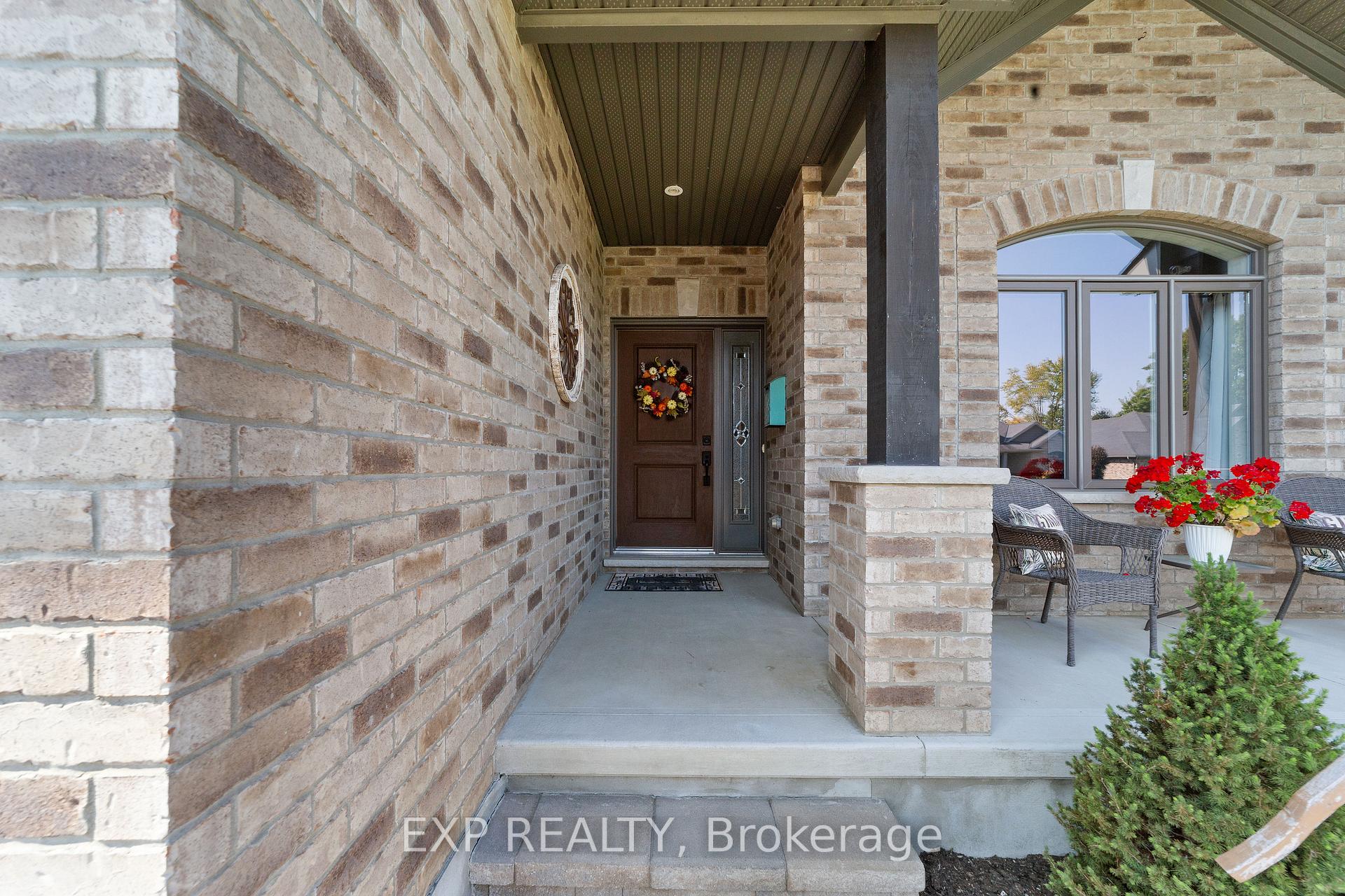Photo 9 of 46 Collins Way, Strathroy-Caradoc, SE — HOMEH