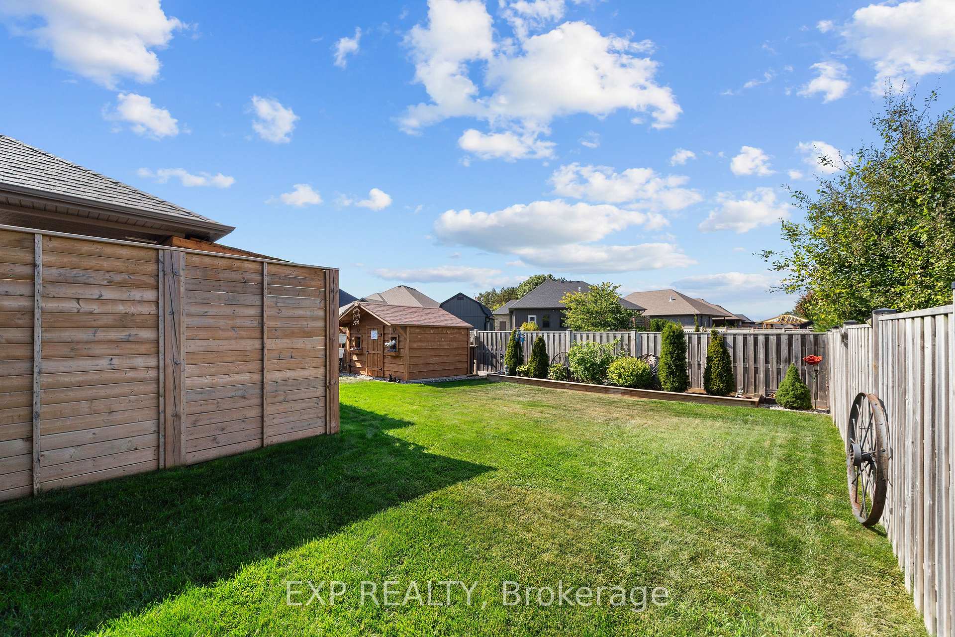 Photo 13 of 46 Collins Way, Strathroy-Caradoc, SE — HOMEH