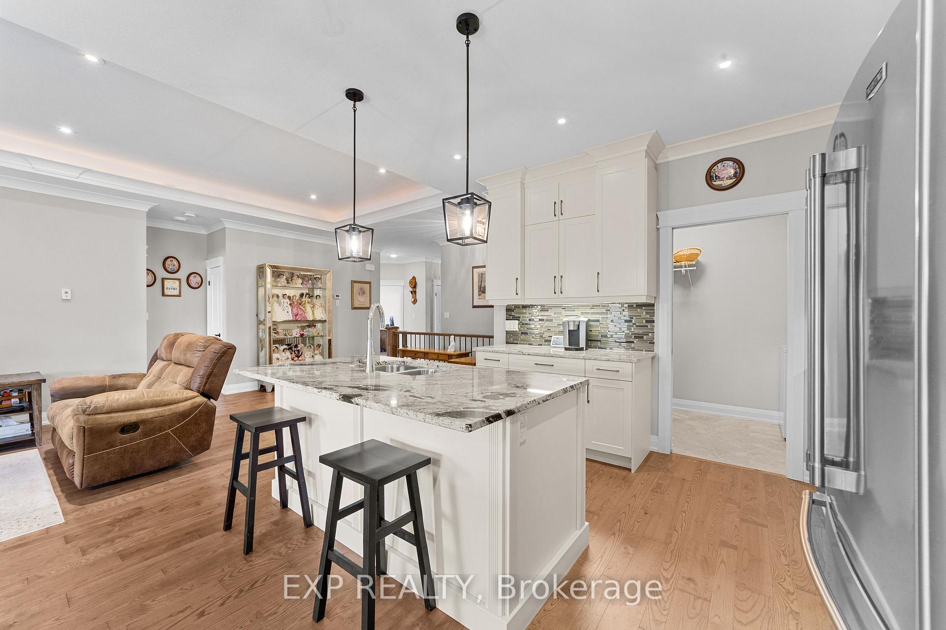 Photo 24 of 46 Collins Way, Strathroy-Caradoc, SE — HOMEH
