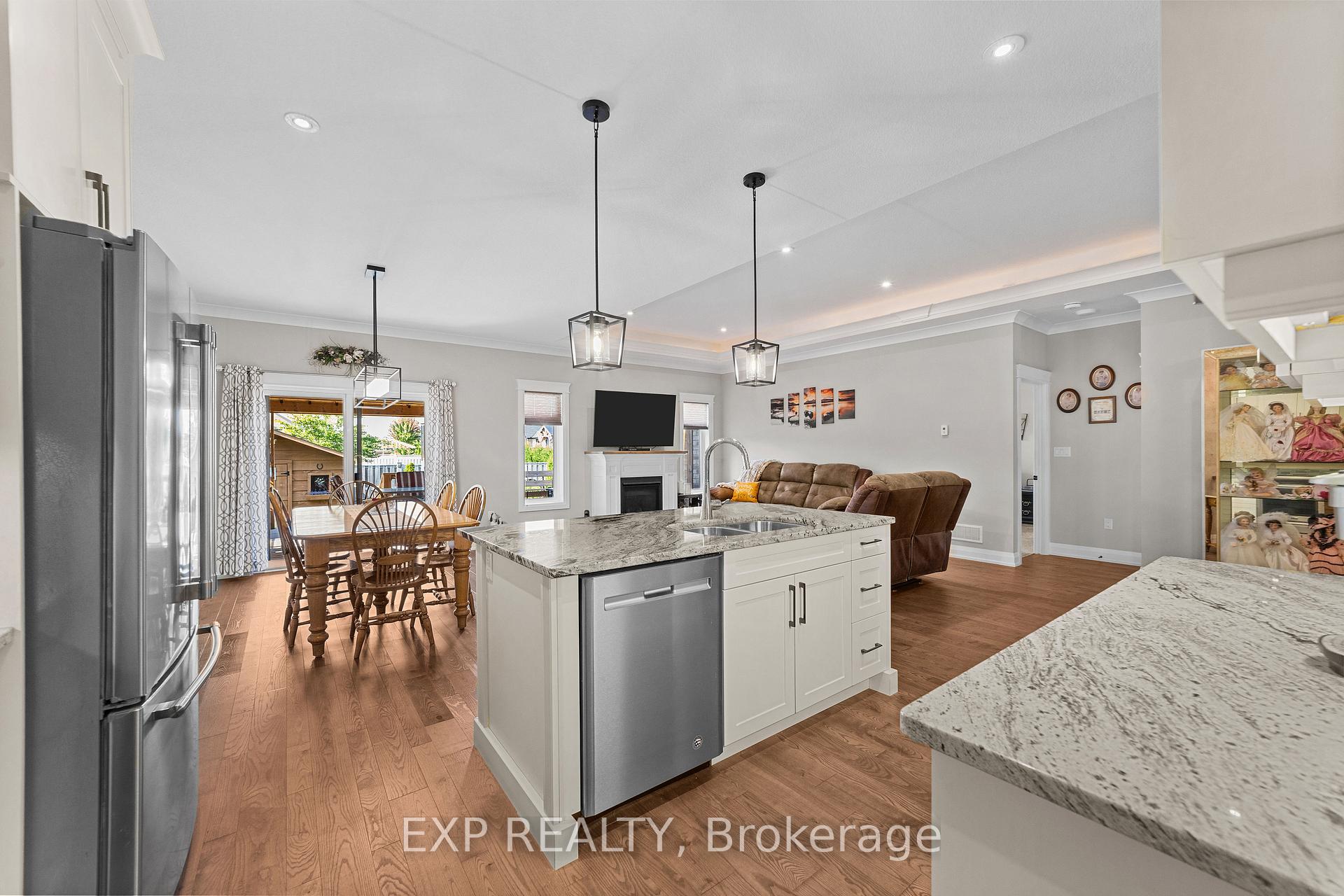 Photo 25 of 46 Collins Way, Strathroy-Caradoc, SE — HOMEH