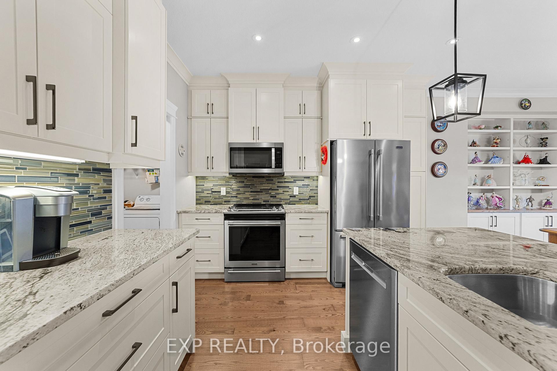 Photo 26 of 46 Collins Way, Strathroy-Caradoc, SE — HOMEH