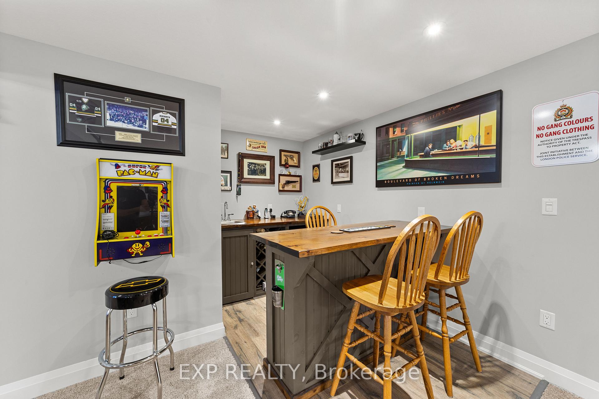 Photo 39 of 46 Collins Way, Strathroy-Caradoc, SE — HOMEH