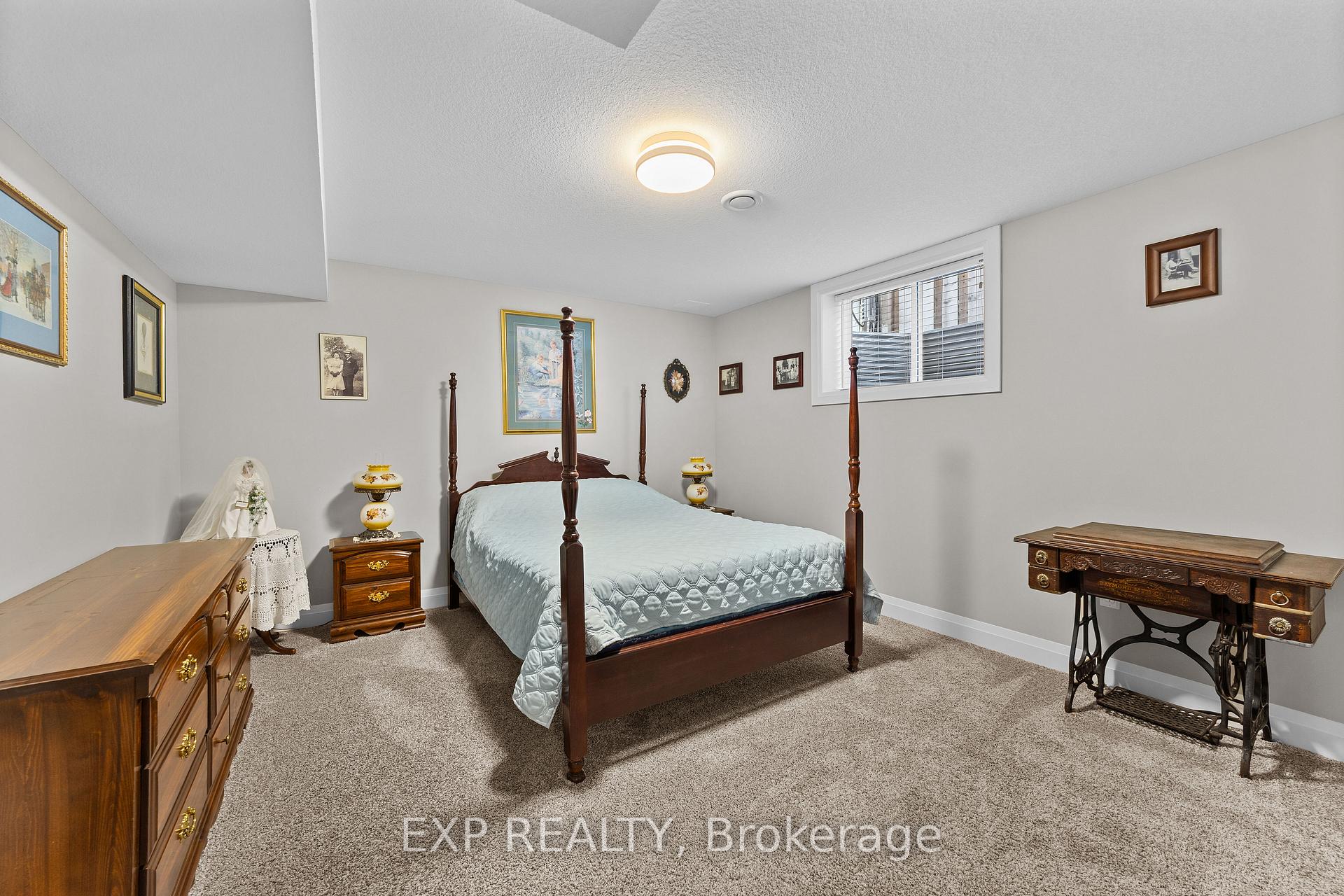 Photo 40 of 46 Collins Way, Strathroy-Caradoc, SE — HOMEH