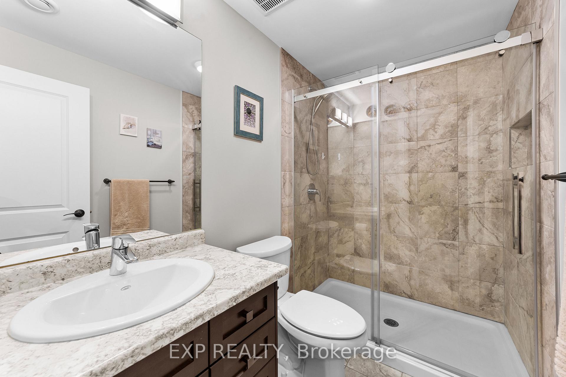 Photo 41 of 46 Collins Way, Strathroy-Caradoc, SE — HOMEH