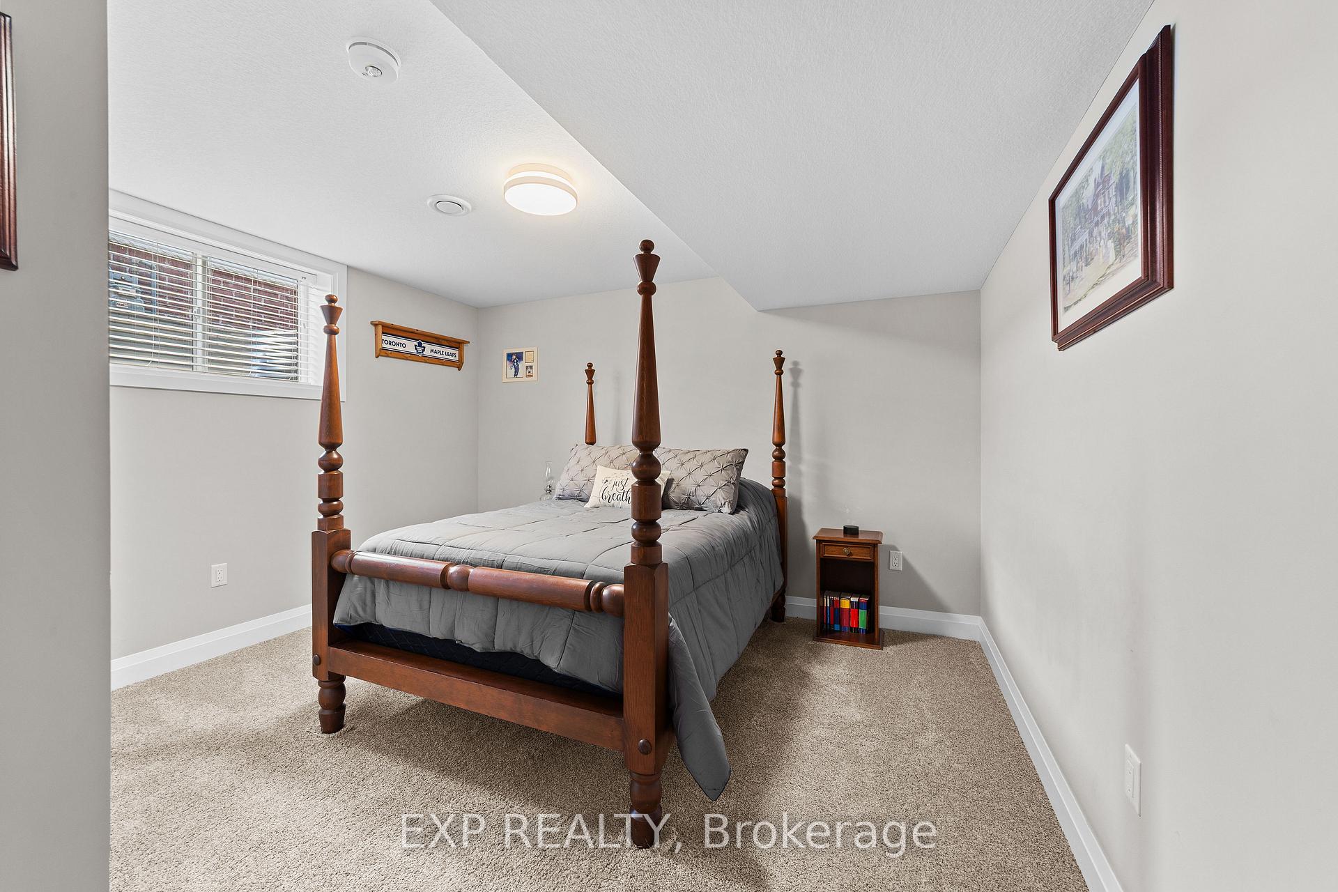 Photo 42 of 46 Collins Way, Strathroy-Caradoc, SE — HOMEH
