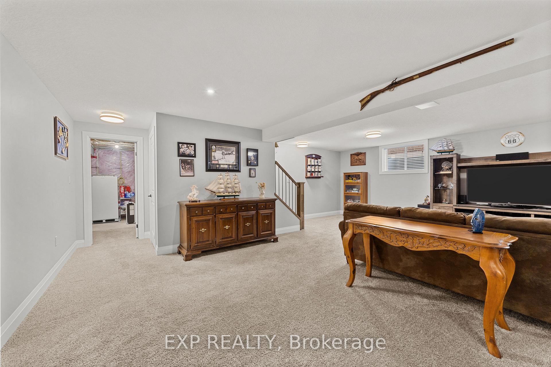 Photo 43 of 46 Collins Way, Strathroy-Caradoc, SE — HOMEH