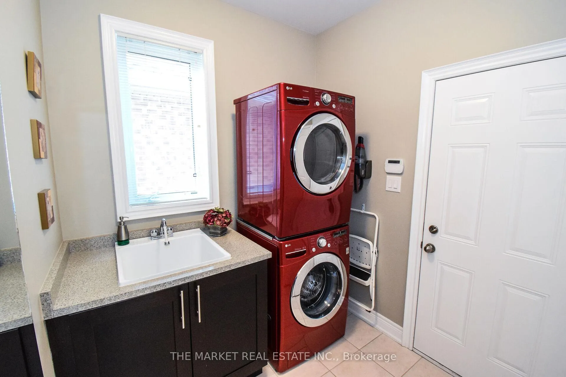 Photo 15 of 95 Turnberry Trail S, Welland, Hwy 406/Welland — HOMEH