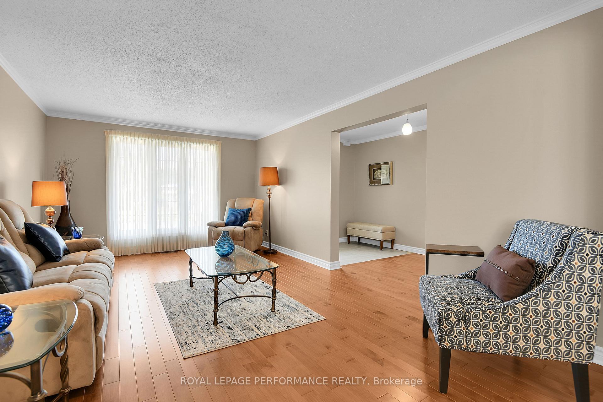 Photo 7 of 124 Medhurst Drive, Ottawa, Tanglewood — HOMEH