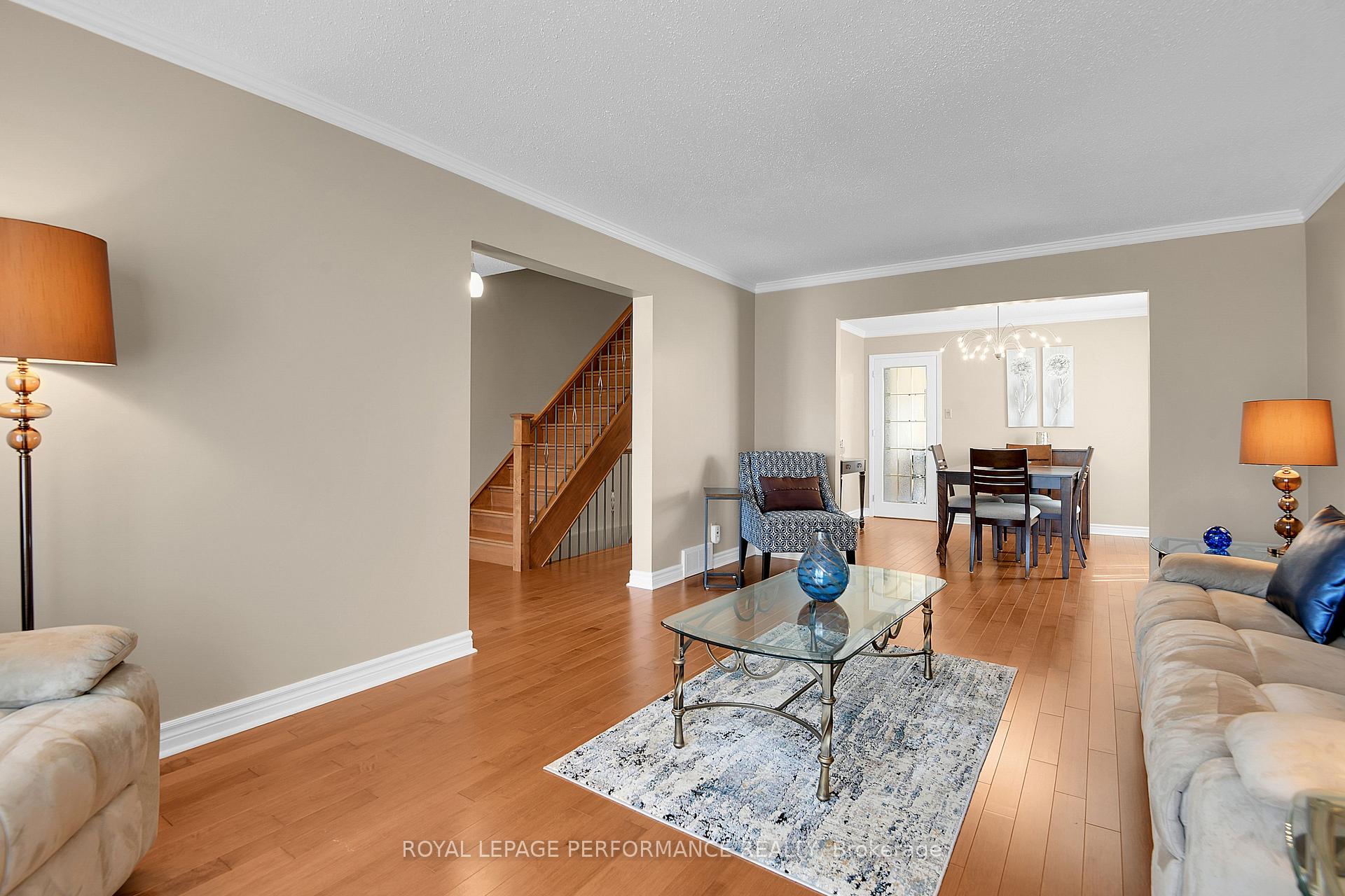 Photo 8 of 124 Medhurst Drive, Ottawa, Tanglewood — HOMEH