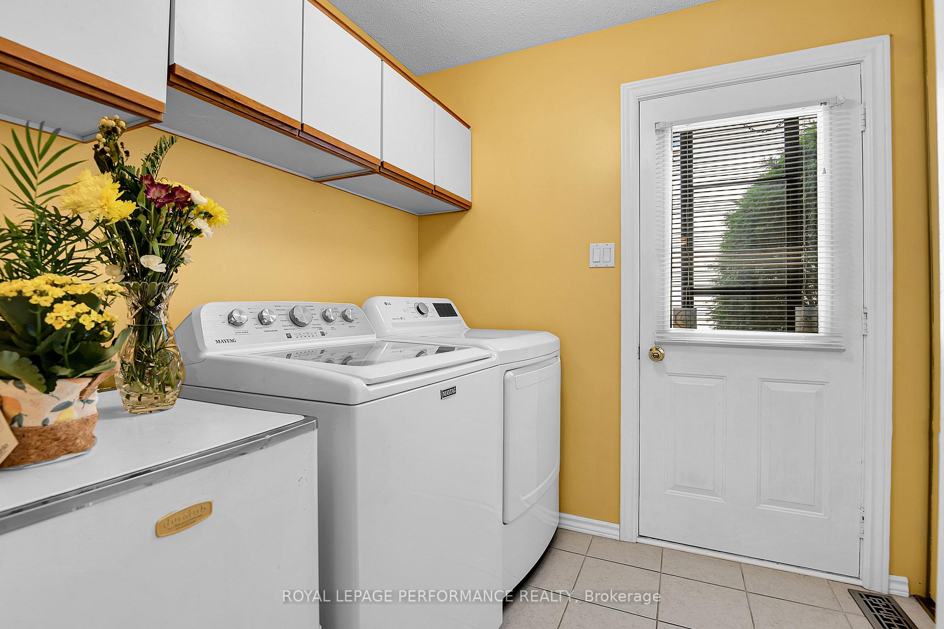 Photo 18 of 124 Medhurst Drive, Ottawa, Tanglewood — HOMEH