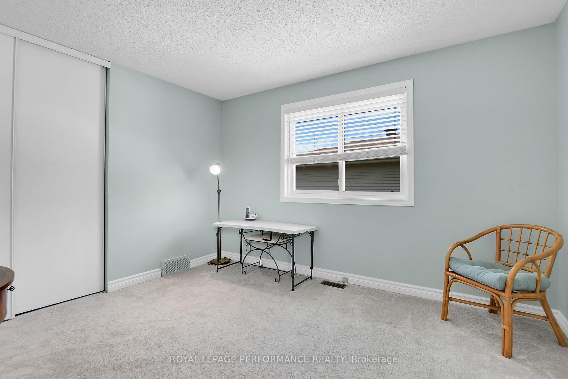 Photo 25 of 124 Medhurst Drive, Ottawa, Tanglewood — HOMEH