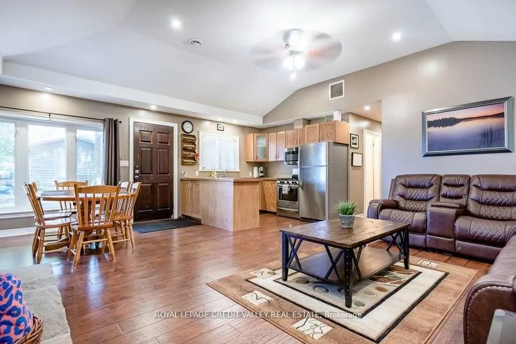 Photo 10 of 230 Robins Point Road, Tay, Victoria Harbour — HOMEH