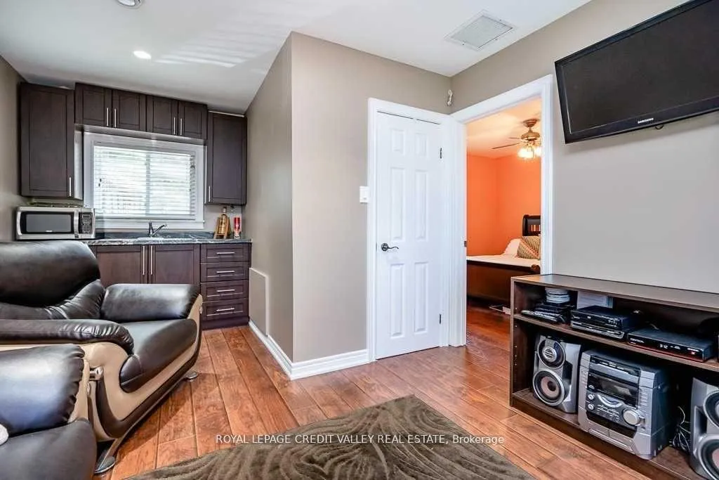 Photo 16 of 230 Robins Point Road, Tay, Victoria Harbour — HOMEH