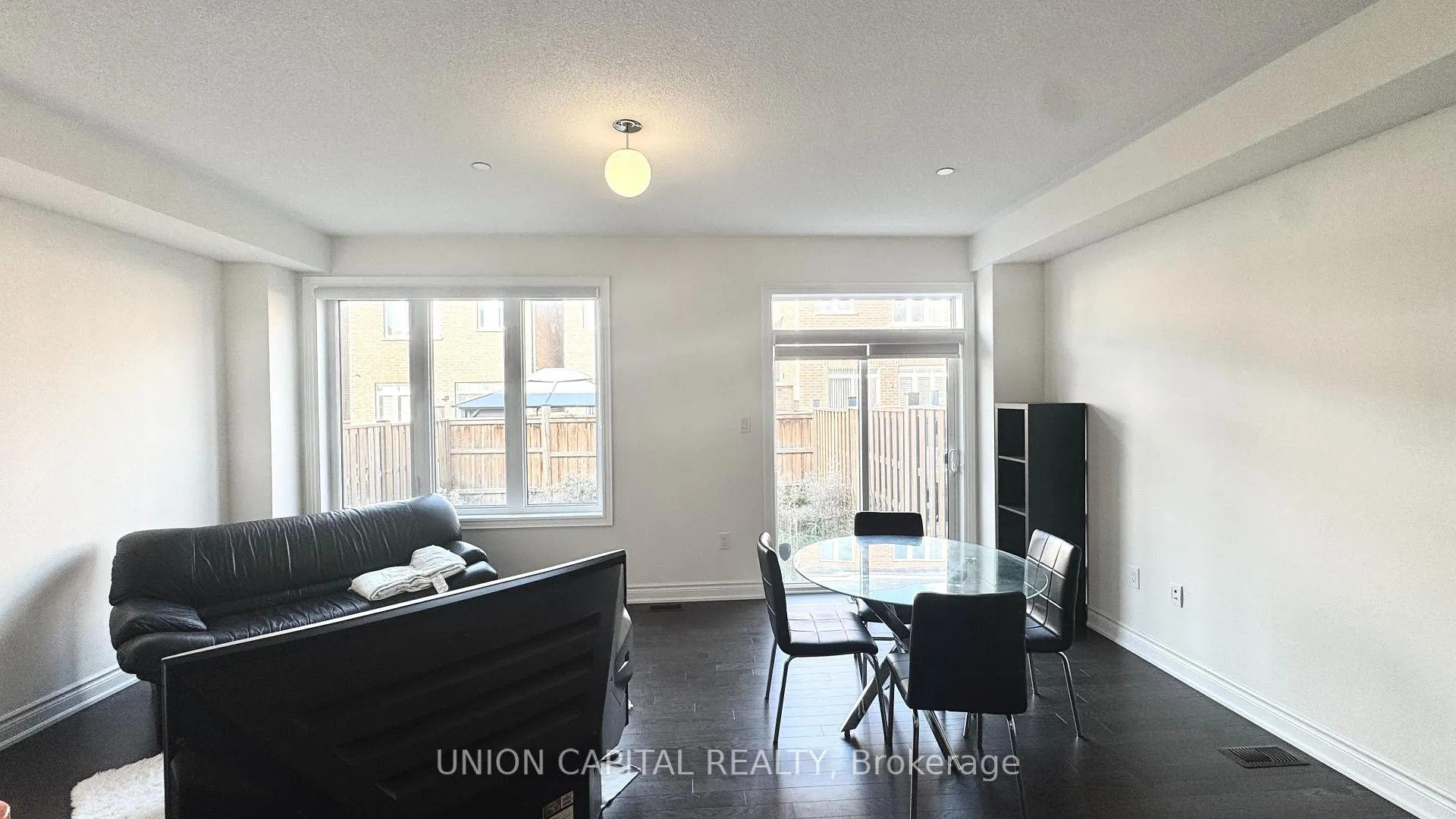 Photo 6 of 63 Erintol Way, Markham, Cedarwood — HOMEH