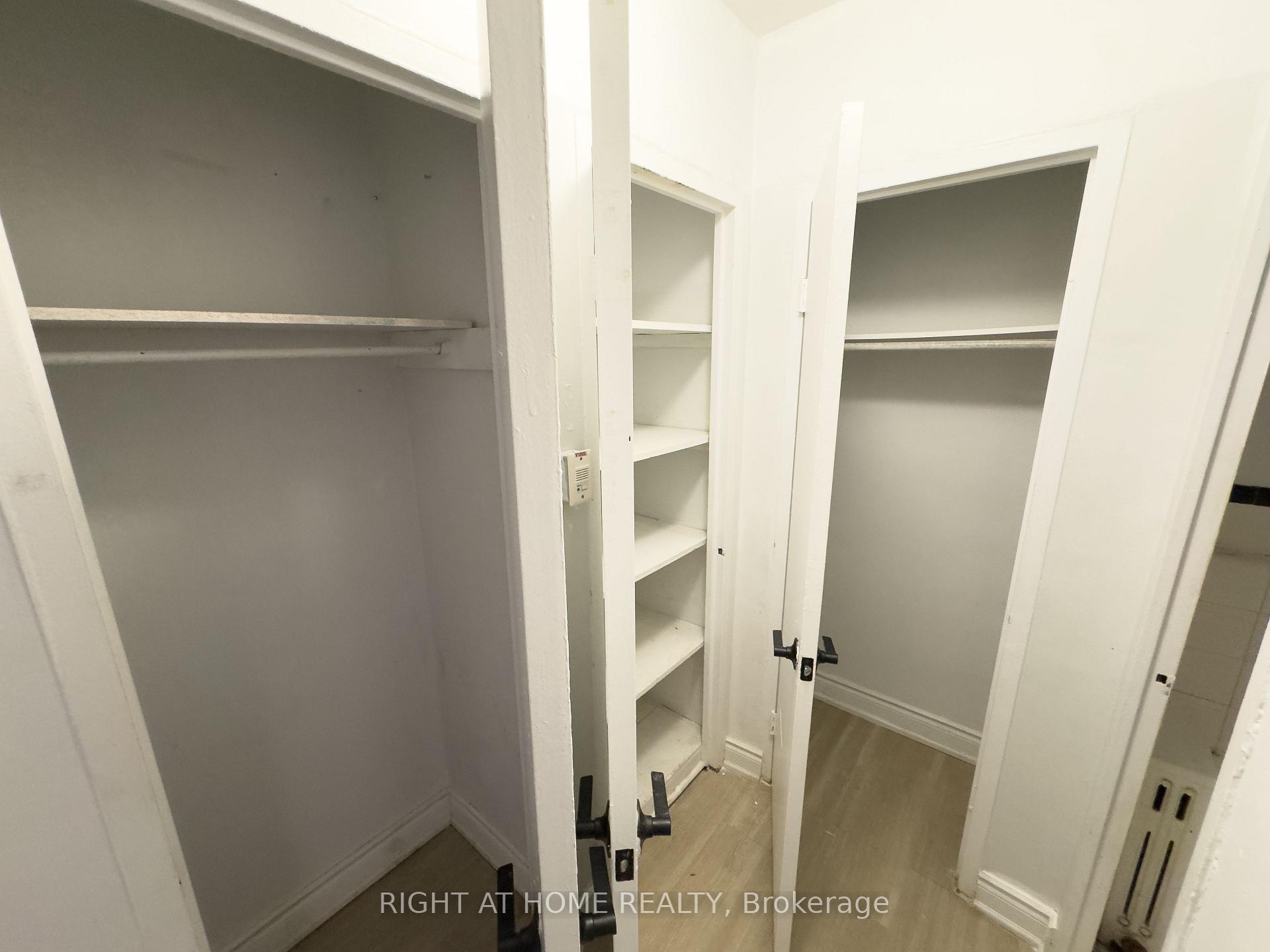 Photo 7 of Unit 311, 896 Eglinton Avenue E, Toronto, Leaside — HOMEH
