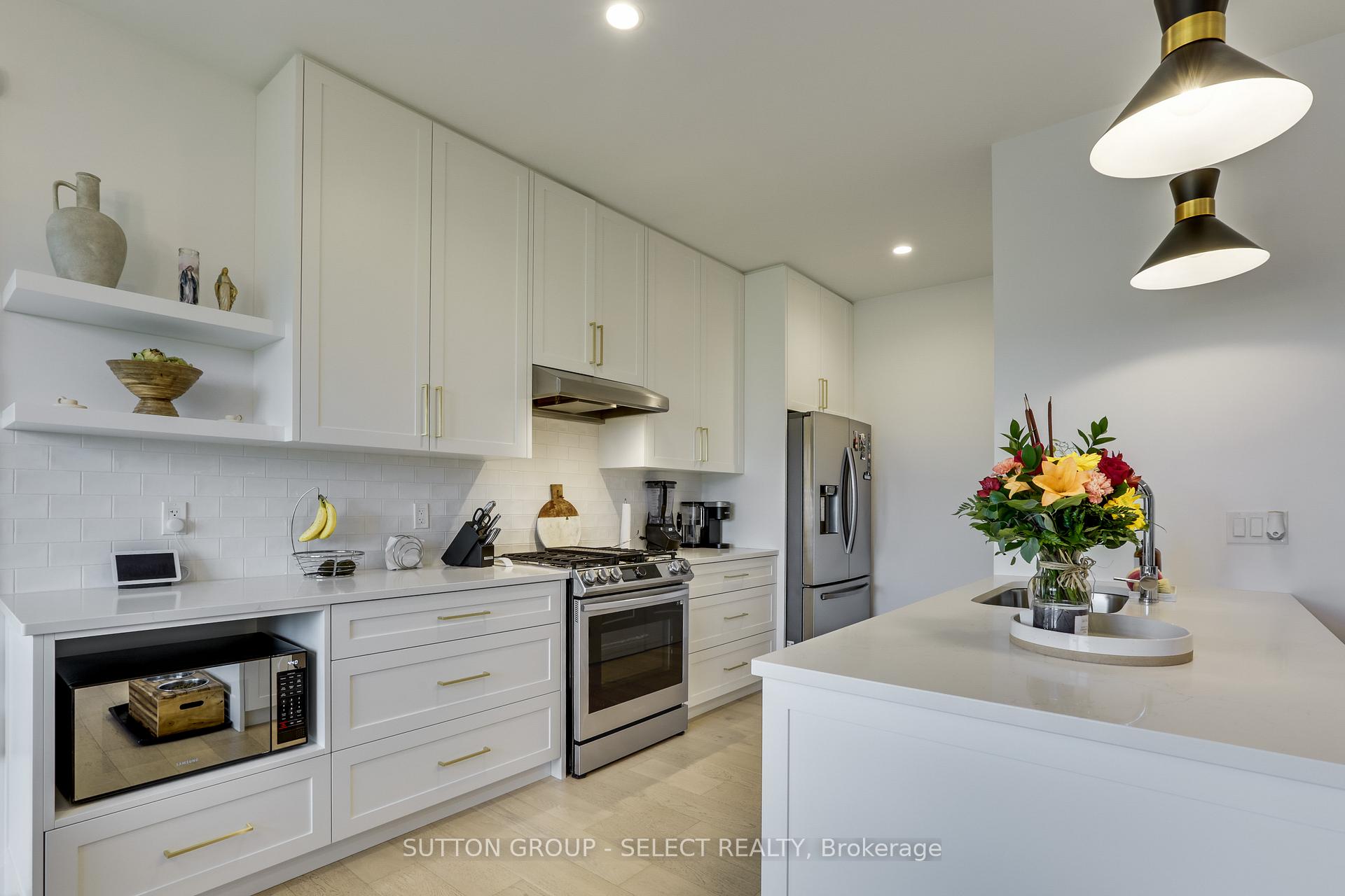 Photo 11 of 35 Alexander Circle, Strathroy-Caradoc, SE — HOMEH