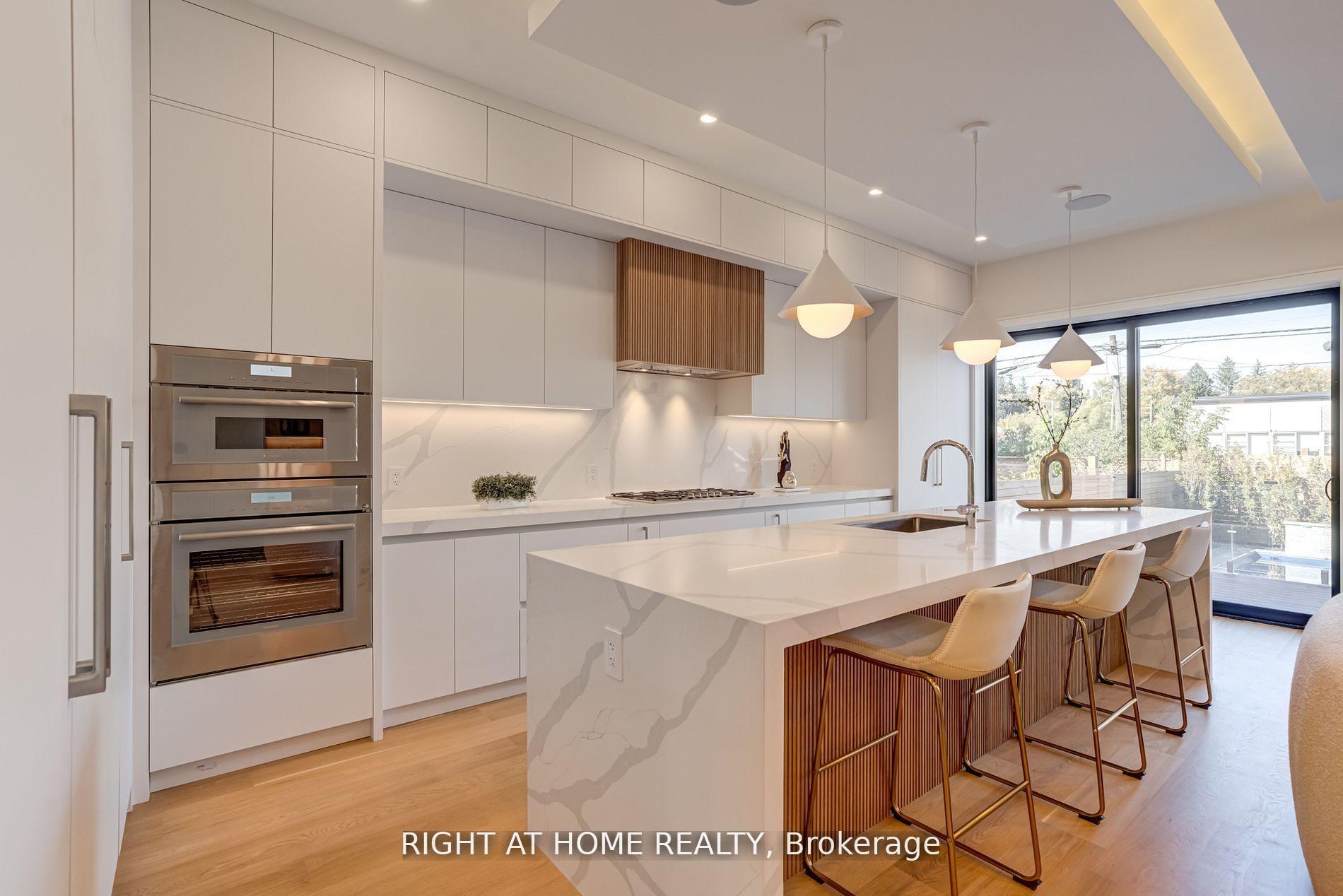 Photo 13 of 100 Glenvale Boulevard, Toronto, Leaside — HOMEH