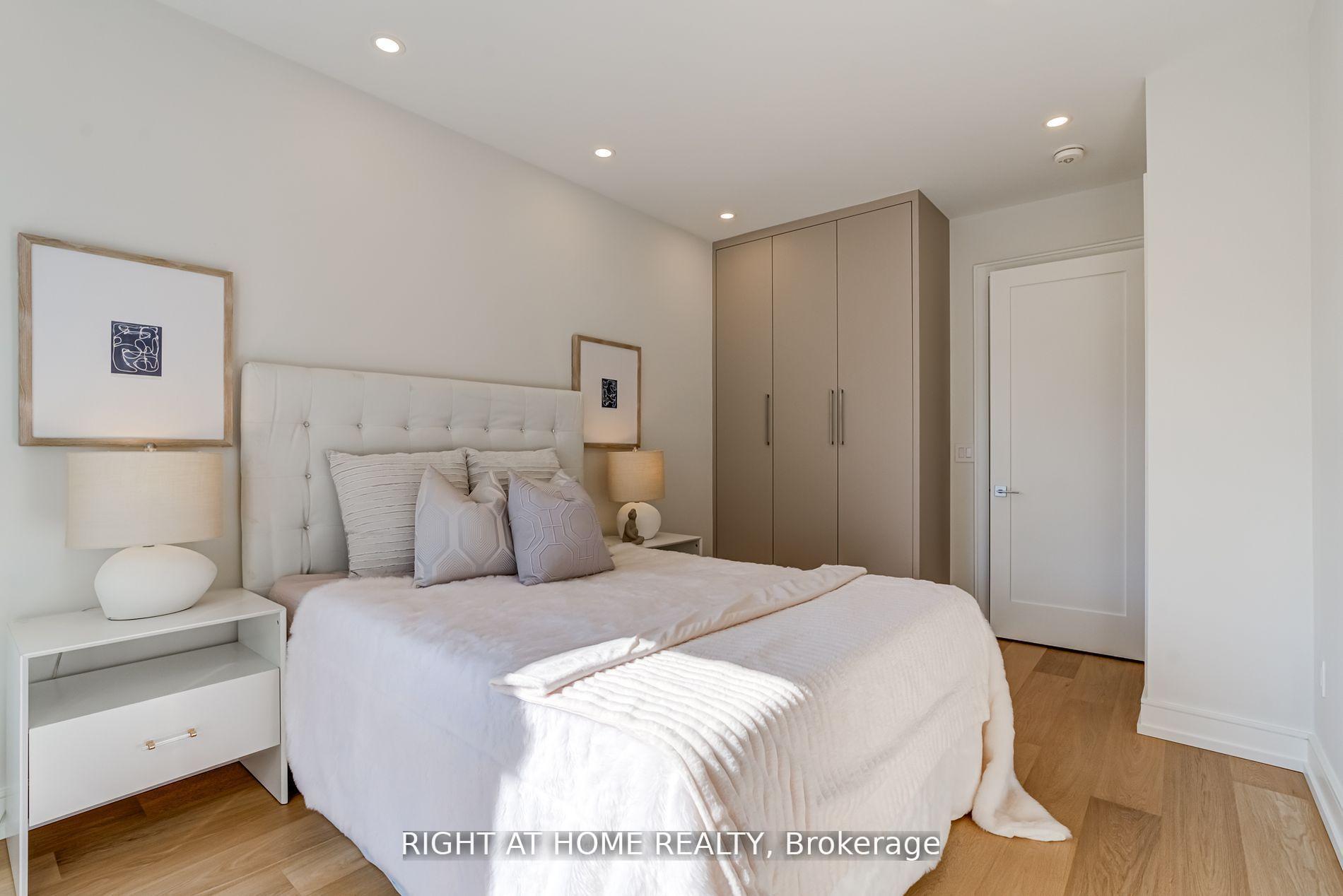 Photo 20 of 100 Glenvale Boulevard, Toronto, Leaside — HOMEH