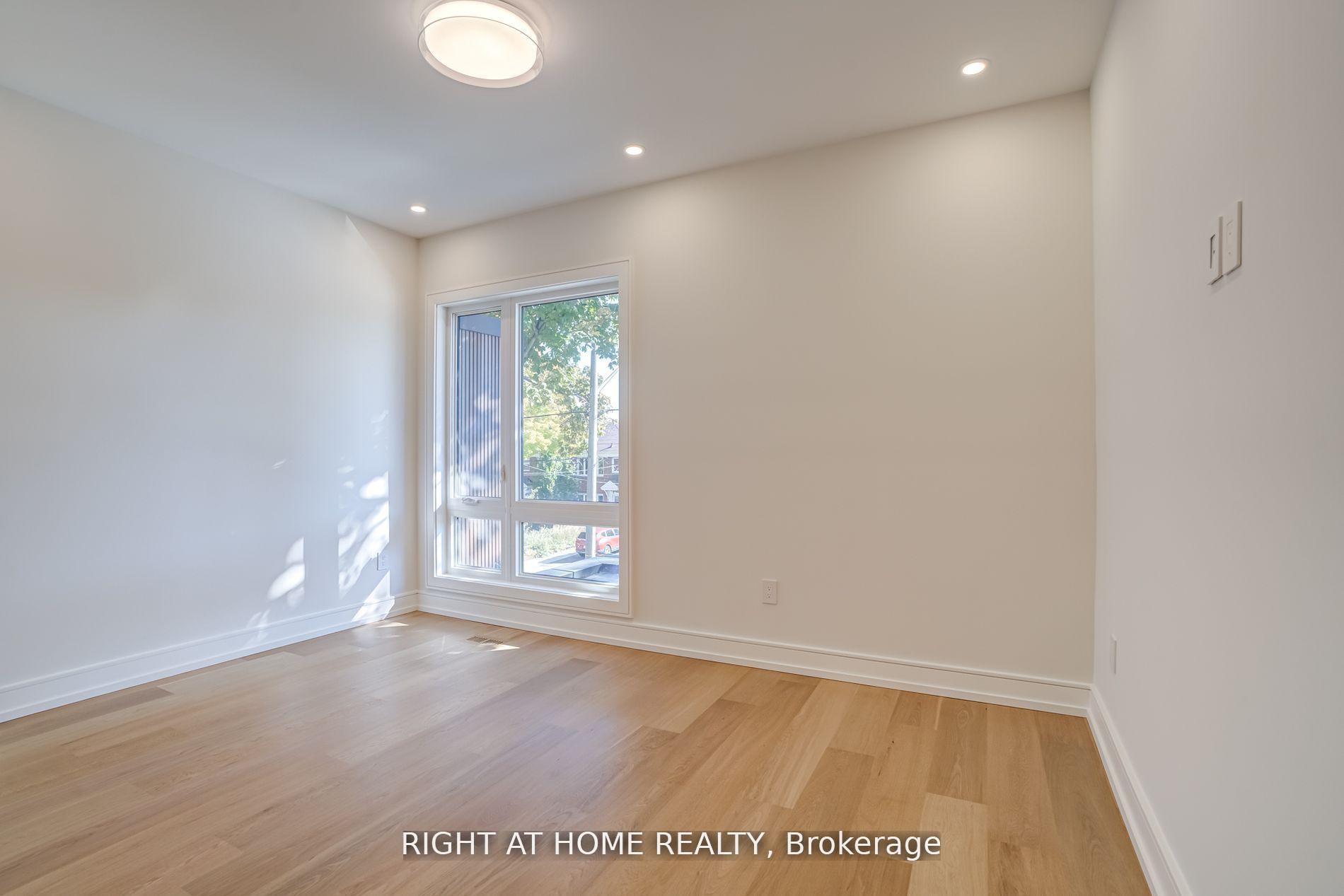 Photo 22 of 100 Glenvale Boulevard, Toronto, Leaside — HOMEH