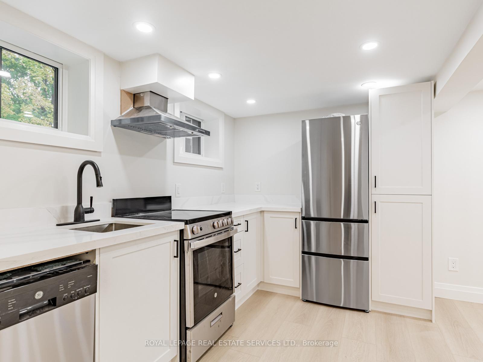 Photo 9 of Unit LOWER, 61 Yonge Boulevard, Toronto, Lawrence Park North — HOMEH