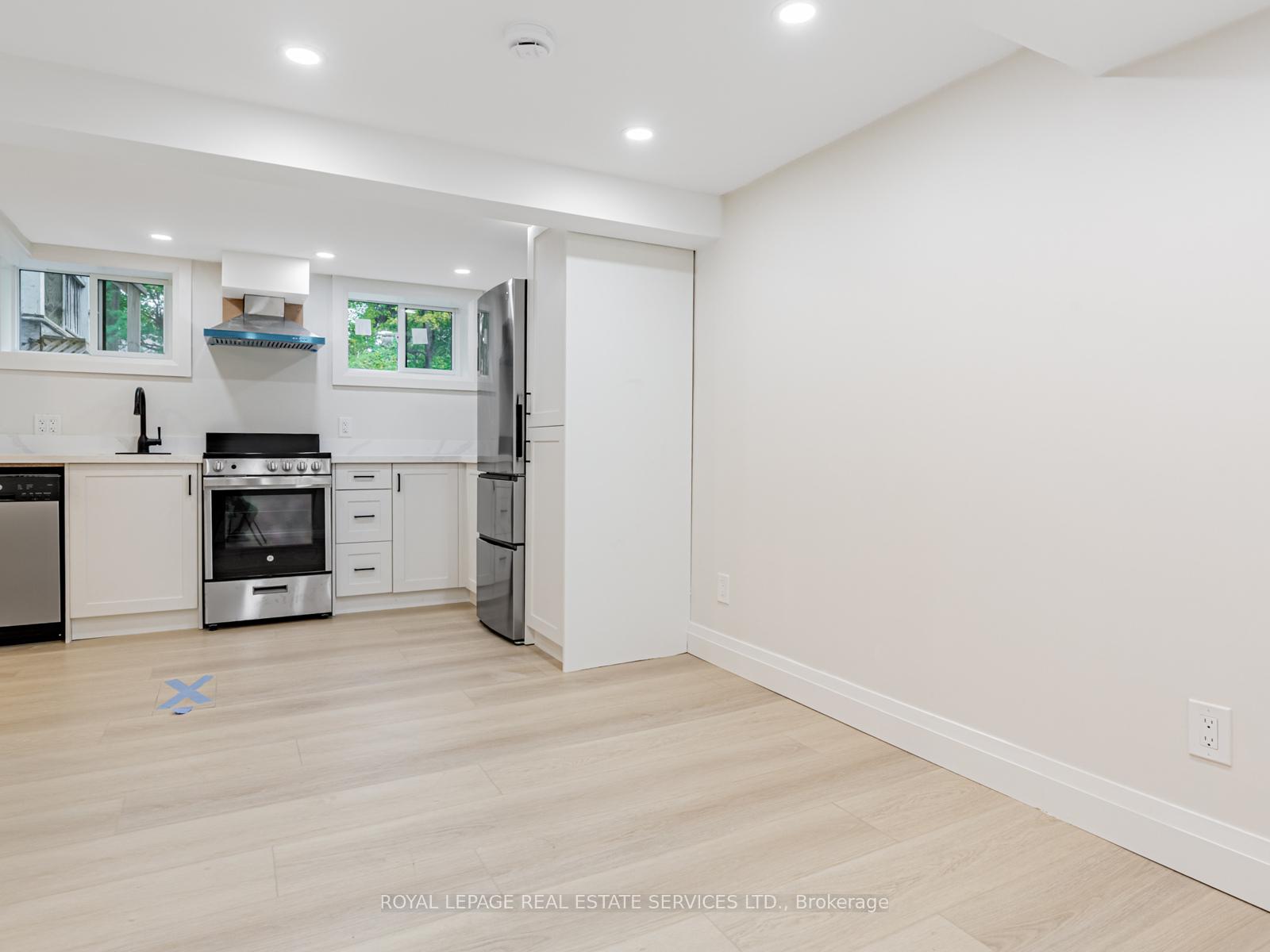 Photo 16 of Unit LOWER, 61 Yonge Boulevard, Toronto, Lawrence Park North — HOMEH