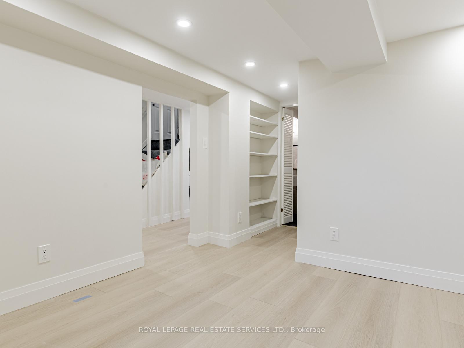 Photo 20 of Unit LOWER, 61 Yonge Boulevard, Toronto, Lawrence Park North — HOMEH