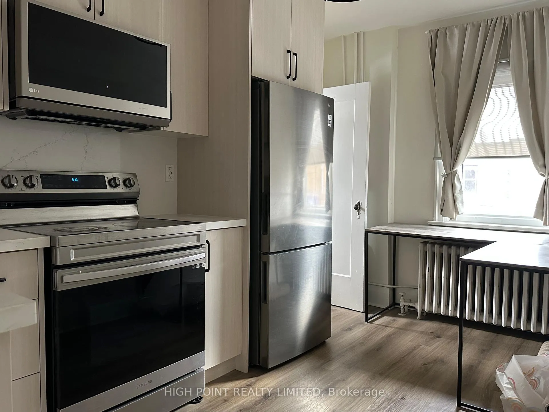 Photo 1 of Unit Unit 2, 1641 Bayview Avenue, Toronto, Leaside — HOMEH