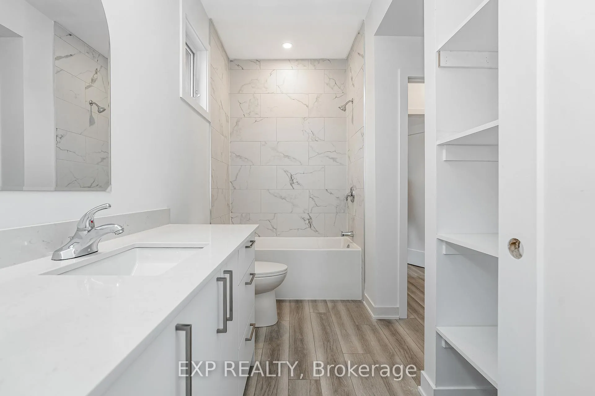 Photo 12 of Unit Unit A, 1369 Louis Lane, Ottawa, Cyrville Rd./Industrial Park — HOMEH