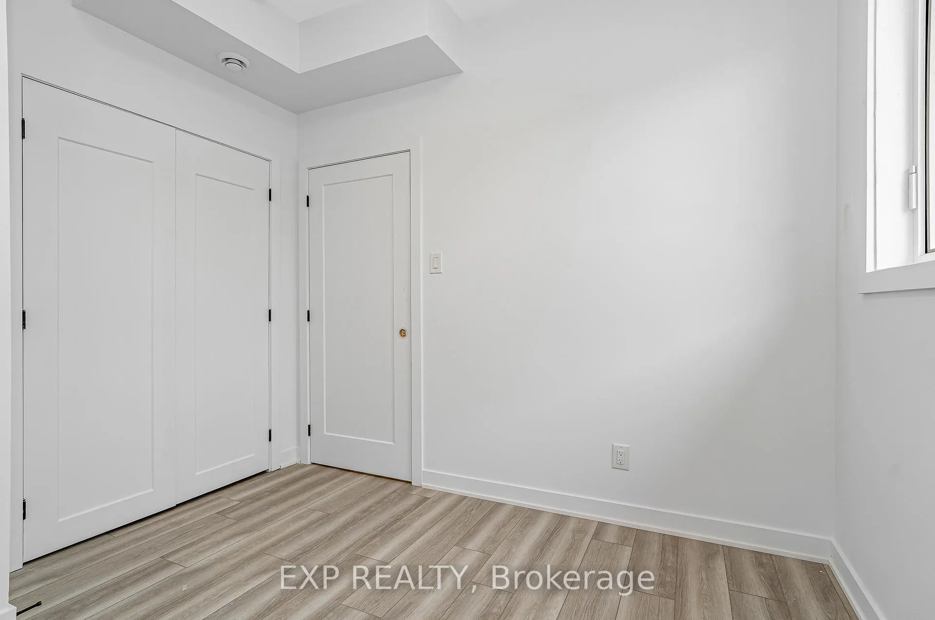Photo 15 of Unit Unit A, 1369 Louis Lane, Ottawa, Cyrville Rd./Industrial Park — HOMEH