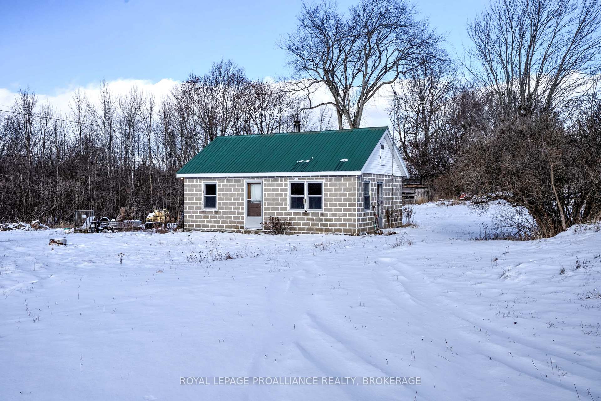Photo 3 of 568 Ritchie Side Road, Tay Valley, Bathurst/Burgess & Sherbrooke (South Sherbrooke) Twp — HOMEH