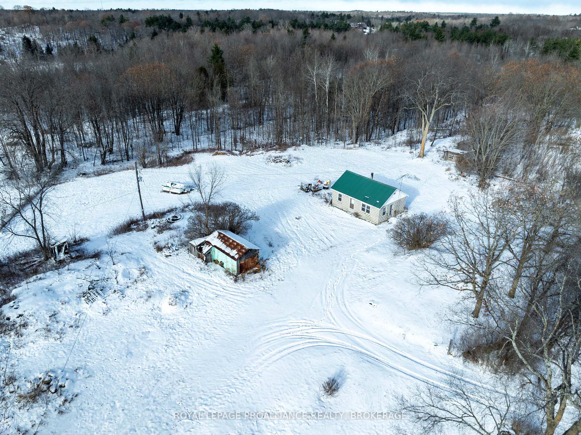 Photo 4 of 568 Ritchie Side Road, Tay Valley, Bathurst/Burgess & Sherbrooke (South Sherbrooke) Twp — HOMEH