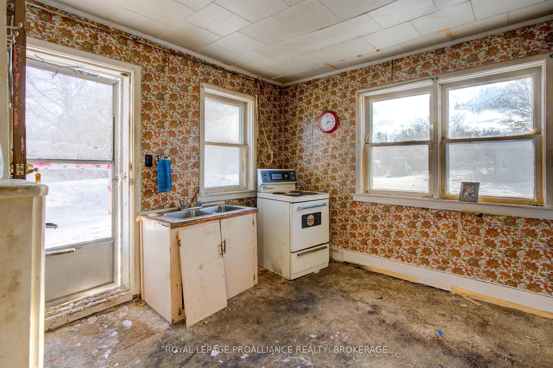 Photo 18 of 568 Ritchie Side Road, Tay Valley, Bathurst/Burgess & Sherbrooke (South Sherbrooke) Twp — HOMEH