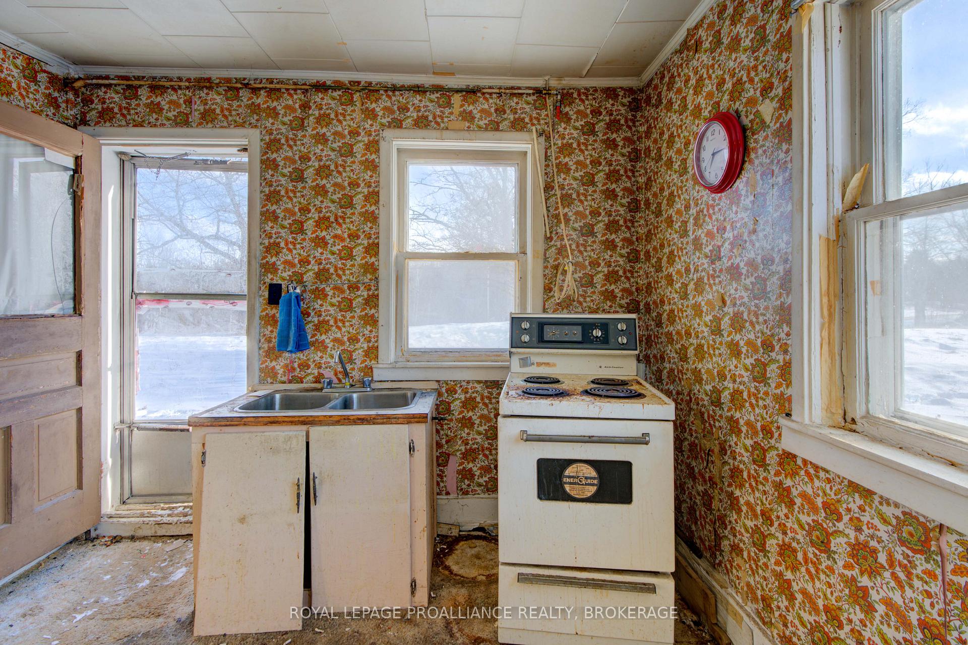 Photo 20 of 568 Ritchie Side Road, Tay Valley, Bathurst/Burgess & Sherbrooke (South Sherbrooke) Twp — HOMEH