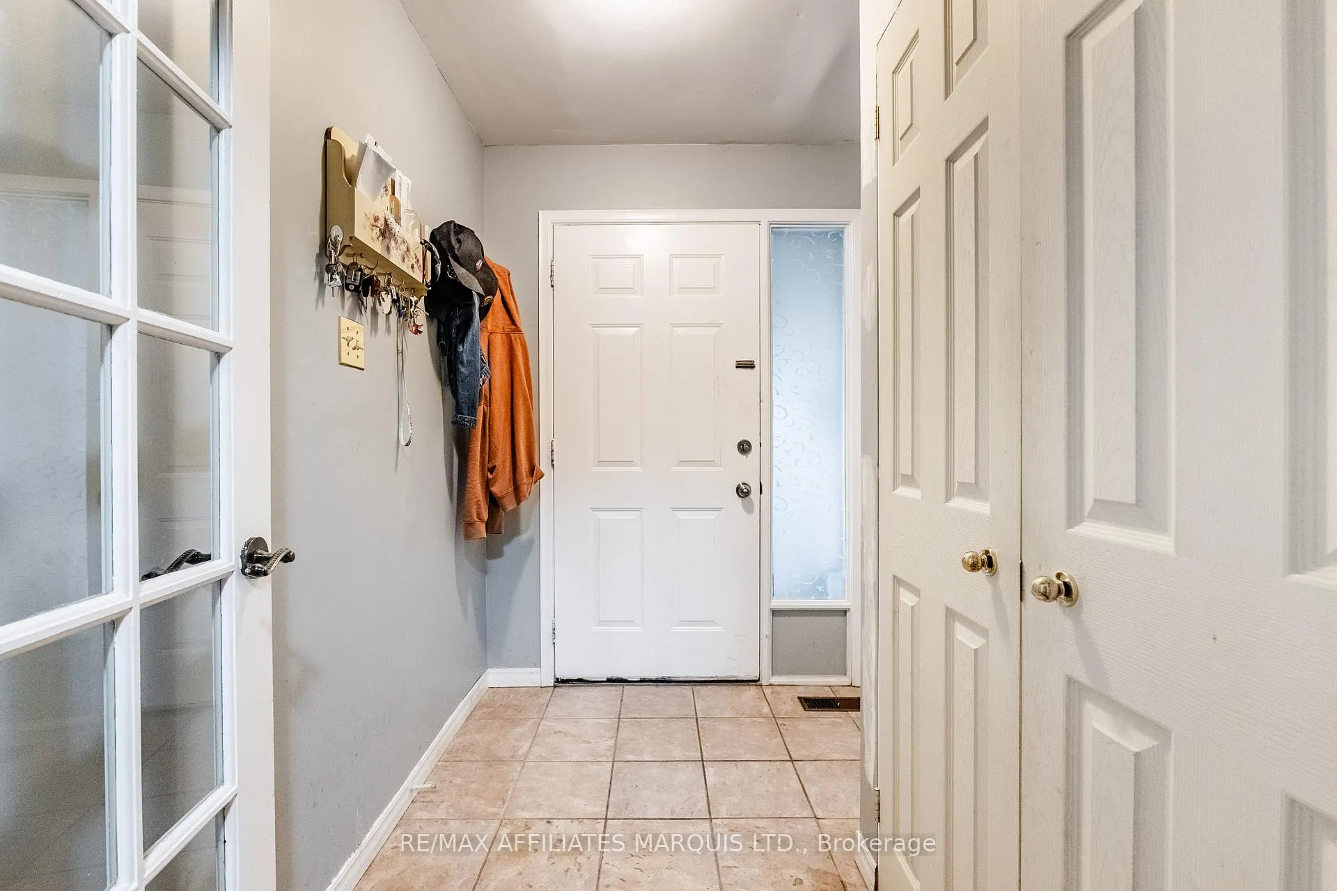 Photo 4 of 668 Champlain Drive N, Cornwall — HOMEH