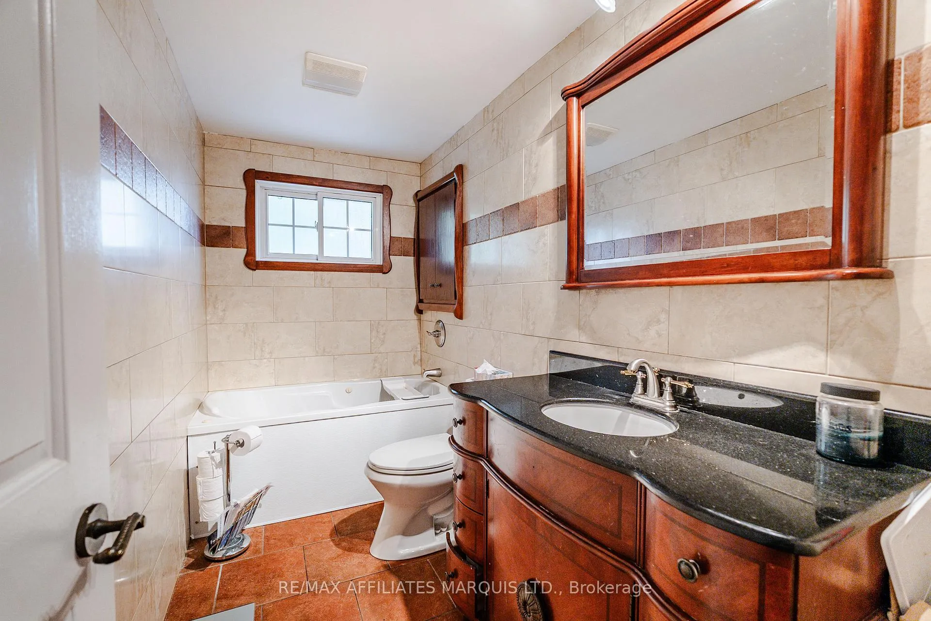 Photo 23 of 668 Champlain Drive N, Cornwall — HOMEH