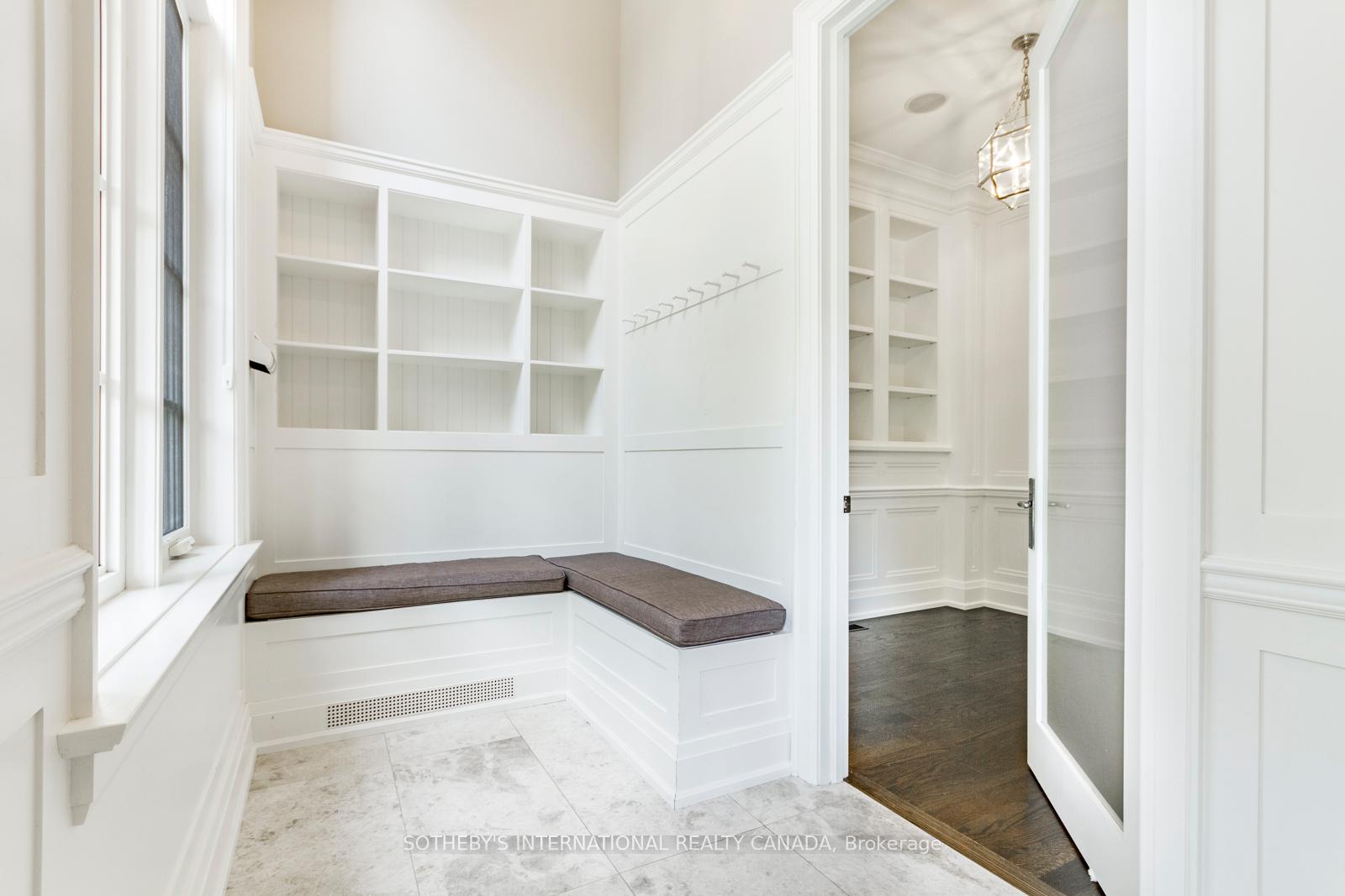 Photo 2 of 12 Kenrae Road, Toronto, Leaside — HOMEH