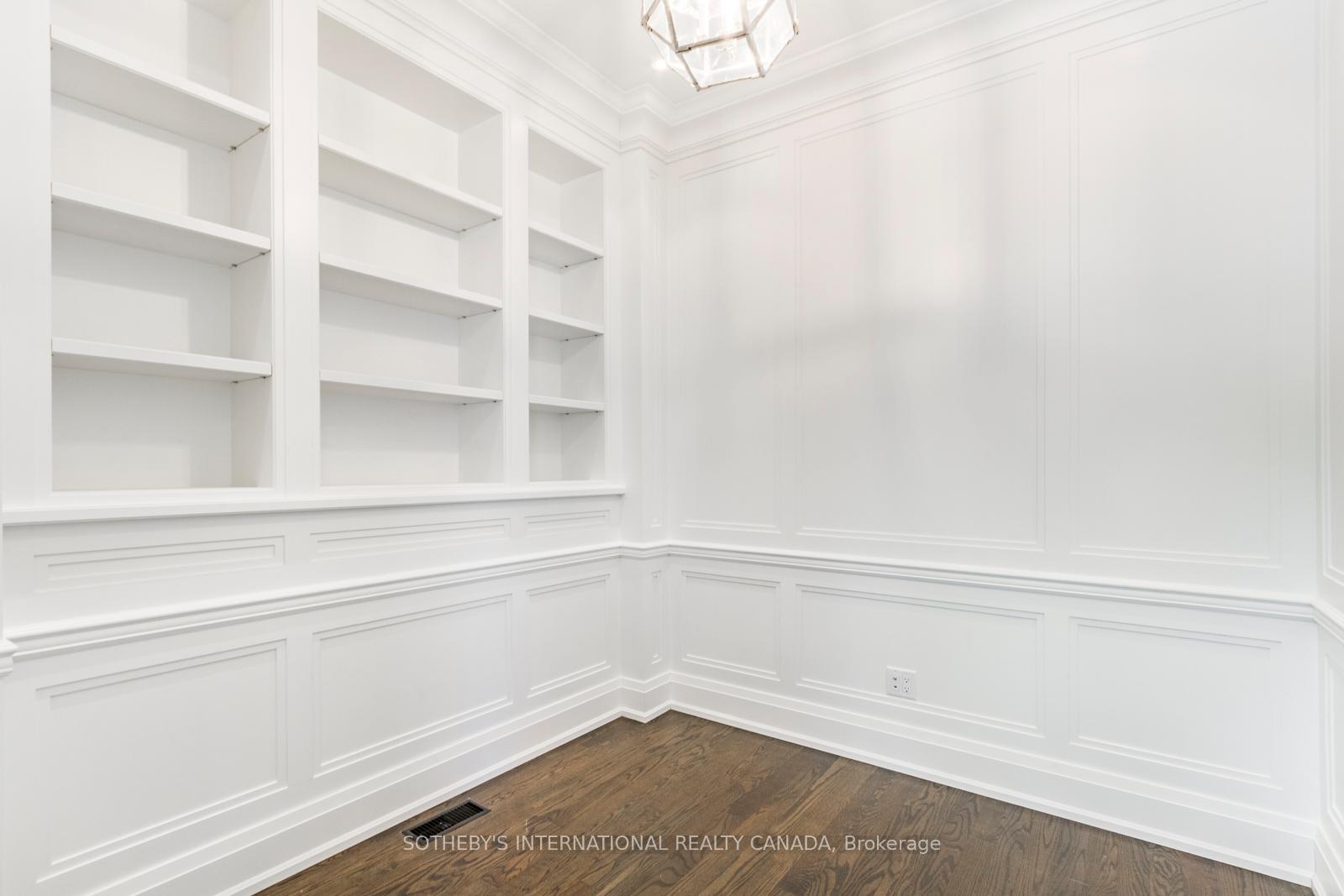 Photo 3 of 12 Kenrae Road, Toronto, Leaside — HOMEH