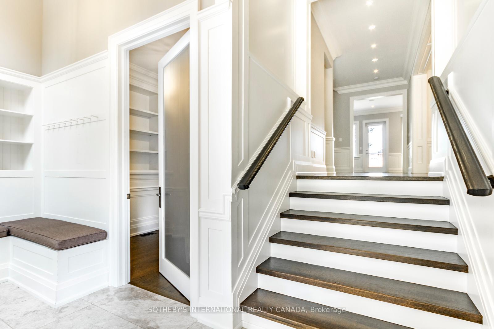 Photo 4 of 12 Kenrae Road, Toronto, Leaside — HOMEH