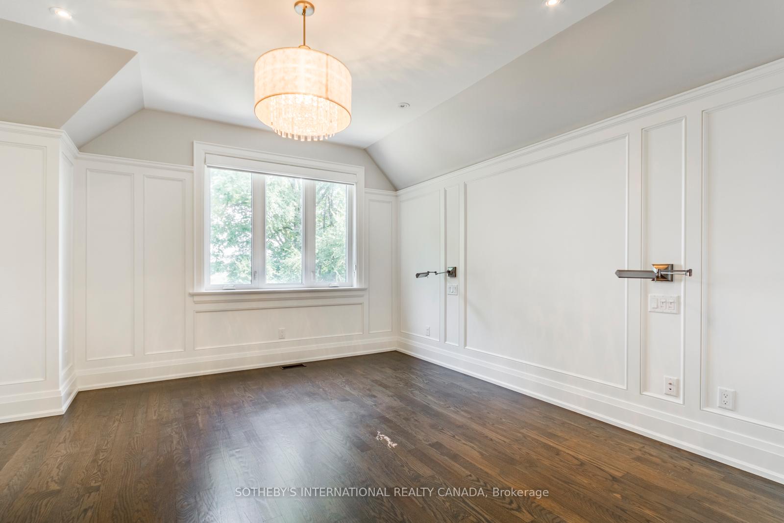Photo 19 of 12 Kenrae Road, Toronto, Leaside — HOMEH