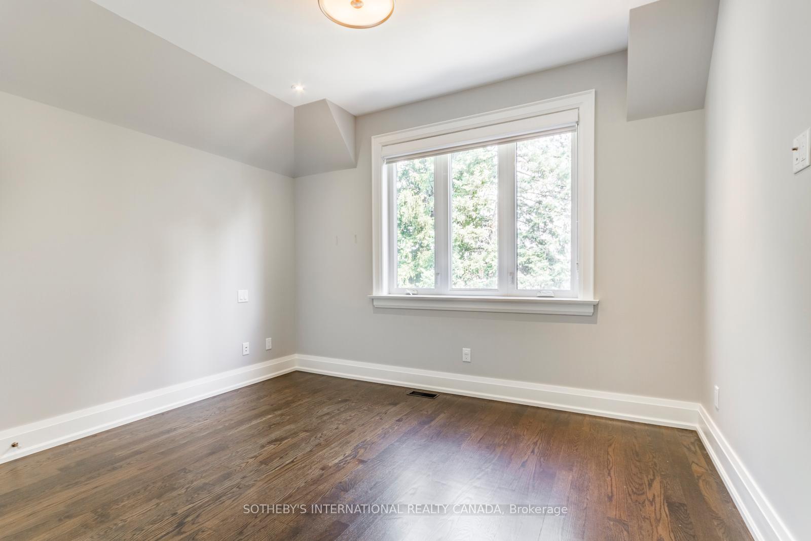 Photo 23 of 12 Kenrae Road, Toronto, Leaside — HOMEH