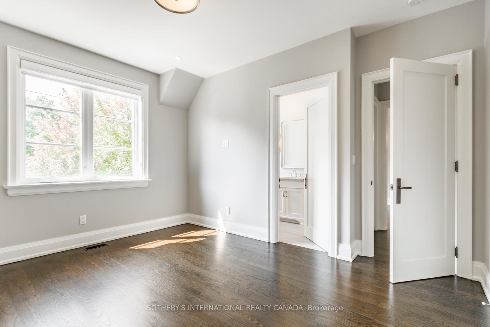 Photo 25 of 12 Kenrae Road, Toronto, Leaside — HOMEH
