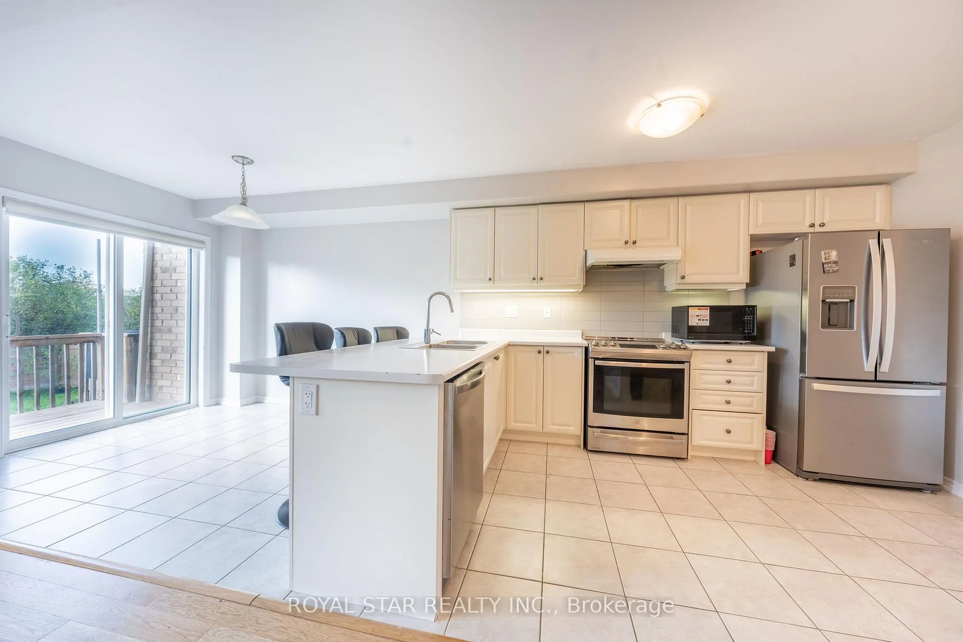 Photo 7 of 170 Esther Crescent, Thorold, Allanburg/Thorold South — HOMEH