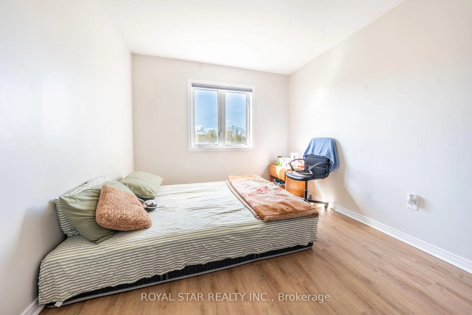 Photo 16 of 170 Esther Crescent, Thorold, Allanburg/Thorold South — HOMEH